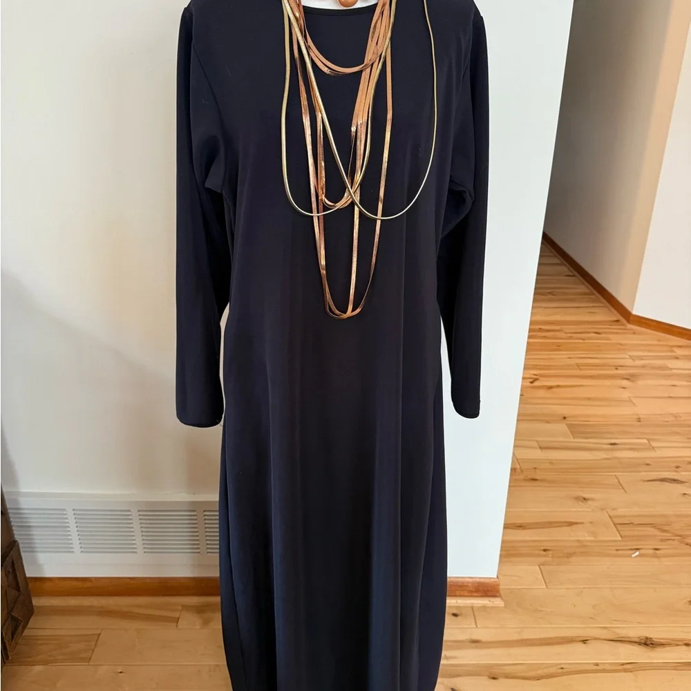 Minimalist long sleeve, pockets dress- black - Picture 1 of 12